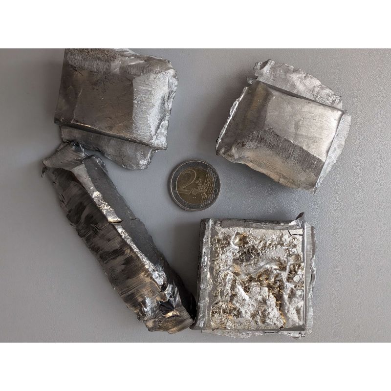 Niobi Nb 99,9 % puhdasta metallia, alkuaine 41 Niobium, paakku 5 g–5 kg